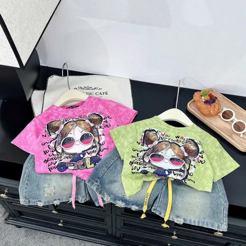 Quần áo bé gái, set áo cotton loang cô gái búi tóc đeo kính kèm quần jean lửng cho bé 18-42kg
