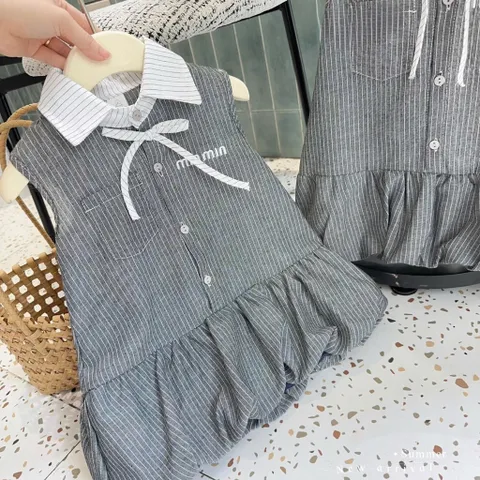 Váy bé gái, váy bí phồng kẻ xám thêu chữ MIN MIN cho bé 10-22kg