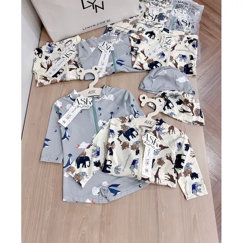 Đồ bơi bé trai, set bộ bơi liền thân dài tay tặng kèm mũ bơi cho bé trai 8-27kg