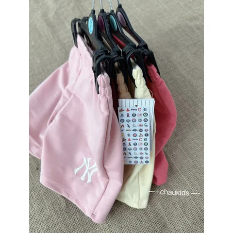 Quần đùi bé gái, quần short đùi cotton da cá thêu chữ N/Y cho bé