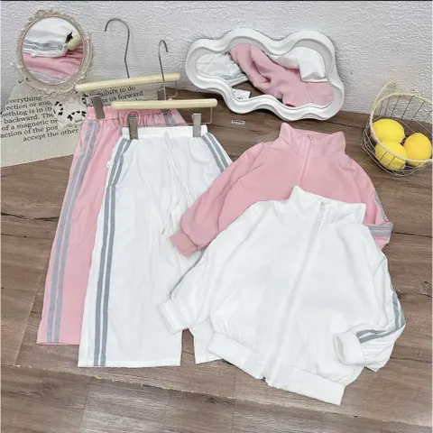 Set bộ gió cổ trụ 2 lớp cho bé – Áo khóa kéo + quần suông thời trang, chất gió nhăn mềm mại, size 10–40kg