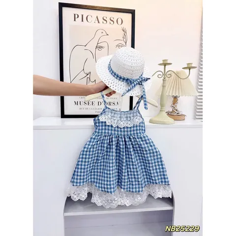 Váy bé gái, sét vầy 2 dây caro xanh dương tặng kèm mũ vành rộng cho bé 10-30kg