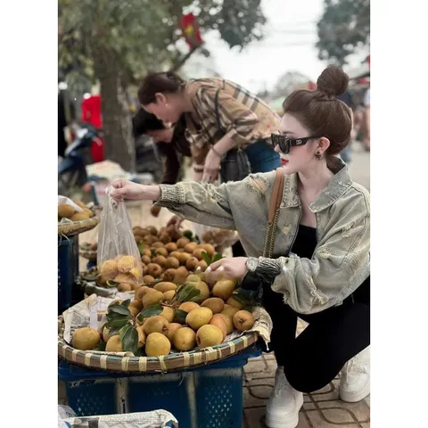 Áo khoác cho bé gái, áo khoác Jean kéo khóa sành điệu cho bé 10-32kg