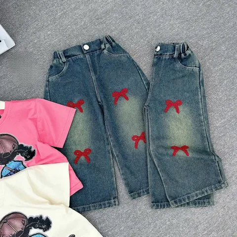 Quần áo bé gái, set bộ áo cotton cô gái BURI kèm quần jean suông đắp nơ đỏ cho bé 10-30kg