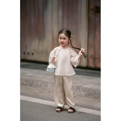 Áo dài cách tân cho bé, set bộ pháp phục áo voan tơ 2 lớp kèm quần lụa vân hoa cho bé gái 10-20kg