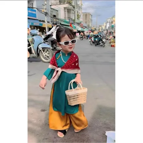 Kính trẻ em, kính mắt thời trang gọng vuông mẫu mới cho bé trai và bé gái