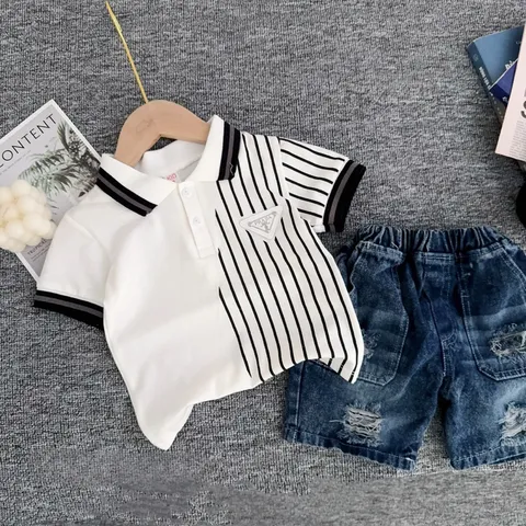 Quần áo bé trai, set bộ áo polo phối kẻ Logo ngực kèm quần short Jean cho bé 10-30kg