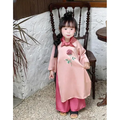 Áo dài cách tân bé gái, set áo dài lụa thêu và đắp hoa hồng TẶNG bờm tóc cho bé 10-20kg
