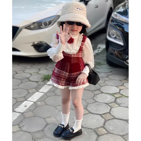 Quần áo bé gái, set 3ct: Jump dạ đỏ, áo sơ mi cổ bèo kèm hoa trà cho bé size 10-24kg