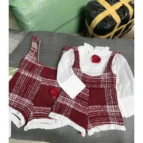 Quần áo bé gái, set 3ct: Jump dạ đỏ, áo sơ mi cổ bèo kèm hoa trà cho bé size 10-24kg