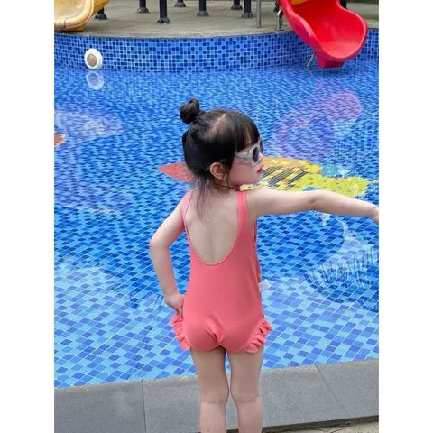 Đồ bơi bé gái, bikini liền thân họa tiết chú chó Happy cho bé 10-20kg