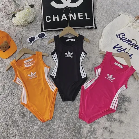 Đồ bơi bé gái, bộ bikini liền thân họa tiết chữ Balanciiaa cho bé 8-30kg