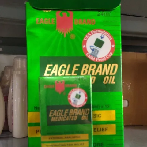 Lốc 12 chai Dầu gió xanh Eagle Brand 24ml giảm đau nhức hiệu quả