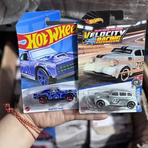 Xe mô hình Hot Wheels Basic 1:64 xe ô tô đồ chơi mini ngẫu nhiên xe đua mô hình sưu tầm
