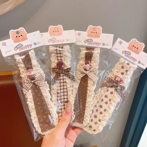 Dán tóc mái dài viền ren vải thô tone nâu charm gấu phụ kiện tóc nữ vintage