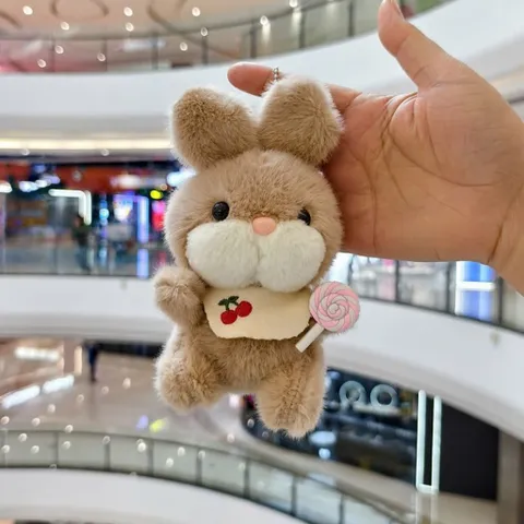 Móc khóa thỏ cầm kẹo mút yếm cherry 13cm, thú bông thỏ dễ thương, móc treo balo túi xách