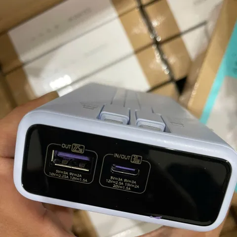 Sạc Dự Phòng ROMOSS PAC20 Pro 20000mAh - Sạc Nhanh 30W, Tích Hợp 2 Dây Cáp Giao random trắng- xanh (P133958)