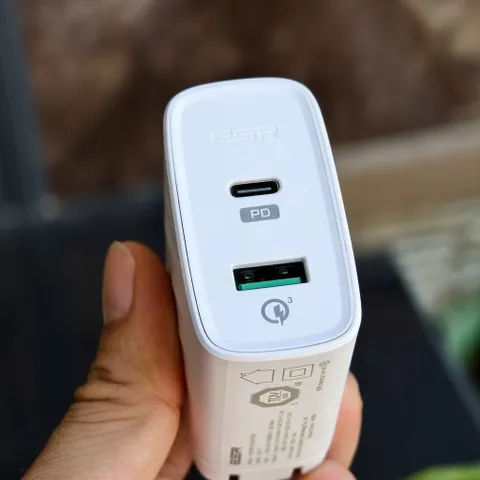 Củ Sạc Nhanh ESR 36W 2 Cổng (Type-C PD 18W & USB-A QC 3.0) - Chân Gập (P133910)