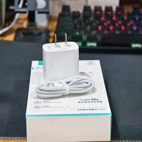 Bộ sạc nhanh GaN 30W TARGEEHAM- kèm cáp sạc dây dù C to C (P133094)