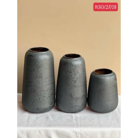 Bộ 3 lọ hoa dáng đu đủ MEN ĐEN NHÁM, bình hoa decor gốm Bát Tràng có 3 size 18,27,30cm phù hợp các loại hoa