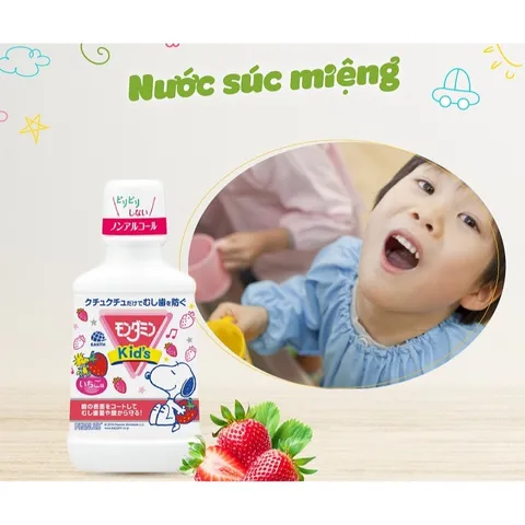 Nước Súc Miệng Cho Trẻ Em Mondahmin Kid White Conc Nhật Bản Hương Dâu, Hương Nho 250ml