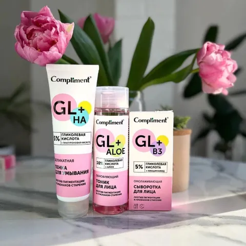 Sữa Rửa Mặt Glycolic Acid 5% Compliment Sạch Sâu, Tái Tạo Săn Chắc Cho Da Lão Hóa, Nhạy Cảm 150ml