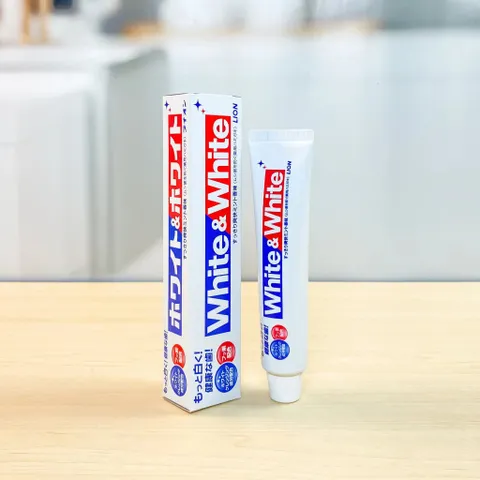 Kem đánh răng White & White Lion 150g Nhật Bản