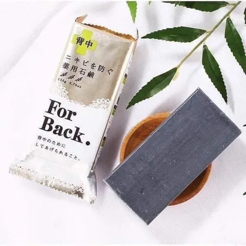 Xà phòng và xịt mụn lưng Pelican For Back Medicated White Conc Nhật Bản