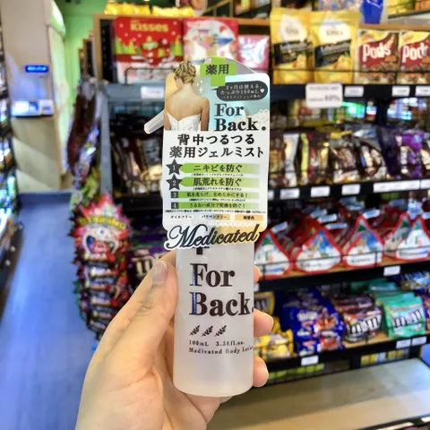 Xà phòng và xịt mụn lưng Pelican For Back Medicated White Conc Nhật Bản