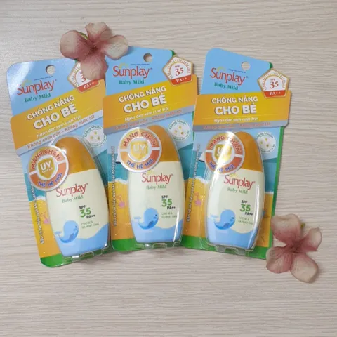 Sữa chống nắng Sunplay cho bé từ 6 tháng tuổi và da nhạy cảm Sunplay Baby Mild SPF 35, PA++ 30g