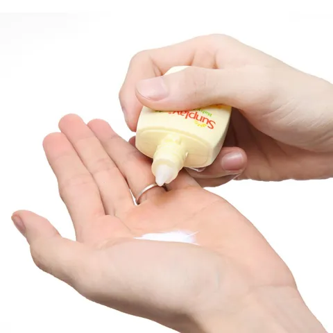 Sữa chống nắng Sunplay cho bé từ 6 tháng tuổi và da nhạy cảm Sunplay Baby Mild SPF 35, PA++ 30g