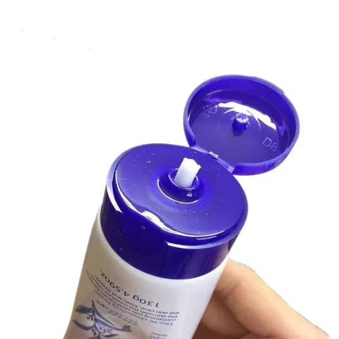 Sữa rửa mặt Hatomugi The Medicated Facial Foam White Conc ngừa mụn, dưỡng ẩm và làm sáng da