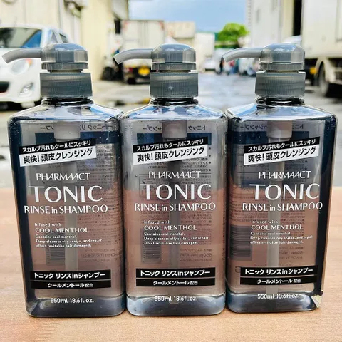 Dầu gội Tonic nam White Conc Nhật Bản giúp ngăn ngừa gầu và ngứa da đầu không làm khô tóc 550ml