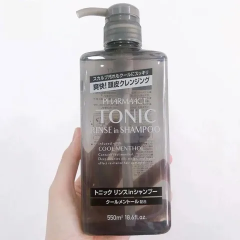 Dầu gội Tonic nam White Conc Nhật Bản giúp ngăn ngừa gầu và ngứa da đầu không làm khô tóc 550ml