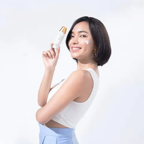 Kem chống nắng kiềm dầu Sunplay Skin Aqua Clear White Eco White Conc SPF50, PA++++ 25g, 55g