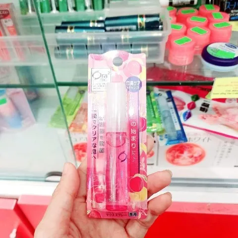 Xịt thơm miệng khử mùi hôi Sunstar Ora2 Me White Conc 6ml