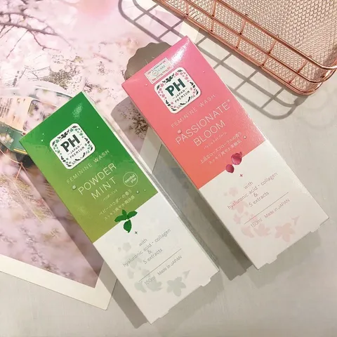 Dung dịch vệ sinh phụ nữ PH Care White Conc Nhật Bản 150ml
