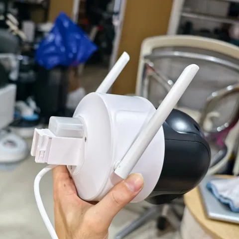 Camera ngoài trời xoay 360° hang Cubetoou, dùng app icam365, đủ box và dây nguồn, đèn LED (P130069)