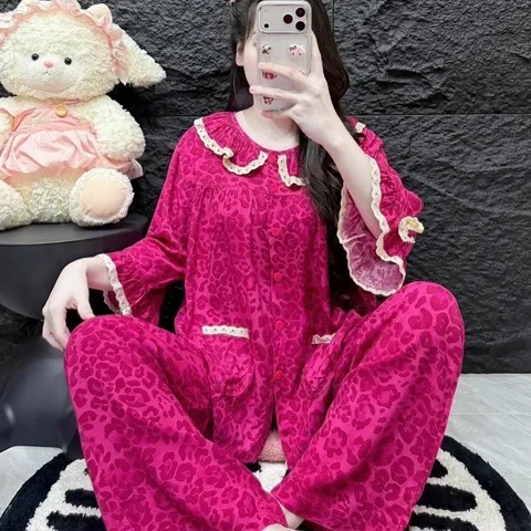 {Mẫu hot}Tay lỡ cổ sen phối ren