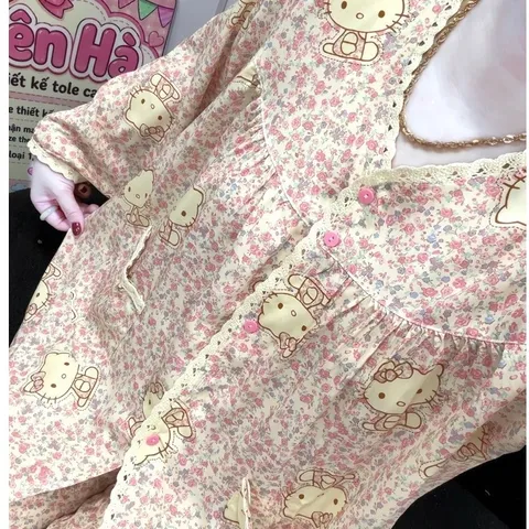 Mẫu hot Tay dài cổ tim raplang
