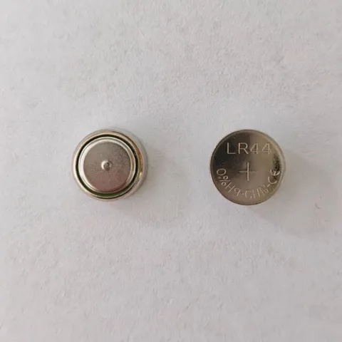 Vỉ pin LR44 50 viên dùng cho nến điện tử mini