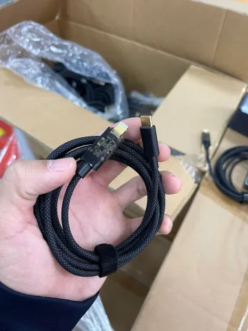 Cáp sạc C to Lightning bọc dù 2m - Báo công suất sạc (P125129)