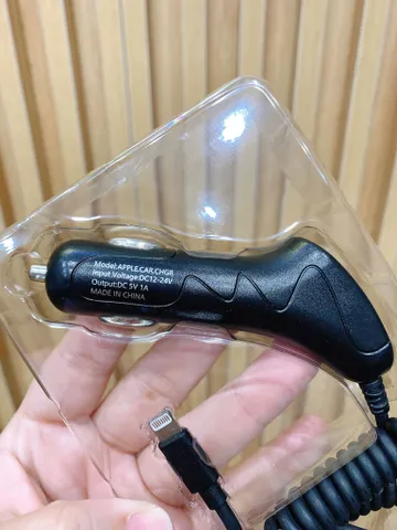 Tẩu sạc ô tô liền cáp iPhone AVO - C48 có chứng chỉ MFI (P125071)