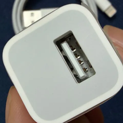 Sạc cáp zin bóc máy USB - Lightning (P125027)