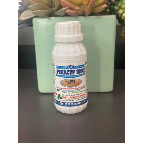 Pekacyp 10ec 100ml chế phẩm kiểm soát muỗi và cồn trùng tồn lưu tốt, Pekacyp 10ec có mùi nhẹ