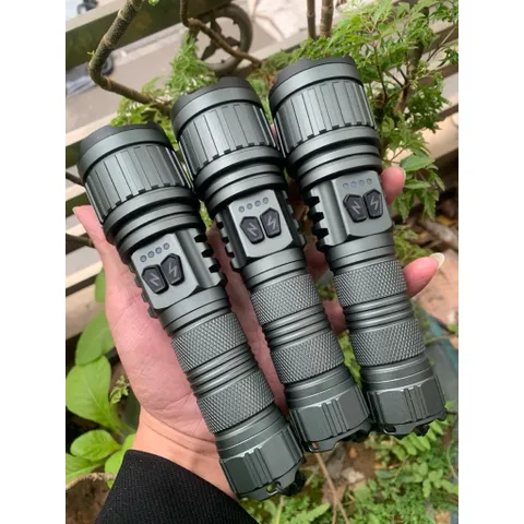 Đèn zoom siêu sáng X11 , pin 21700 , cho thời gian sử dụng đến 12h , có chế độ zoom xa , zoom toả .