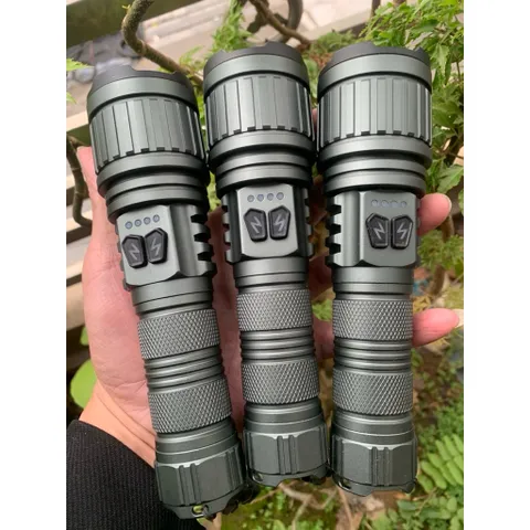 Đèn zoom siêu sáng X11 , pin 21700 , cho thời gian sử dụng đến 12h , có chế độ zoom xa , zoom toả .