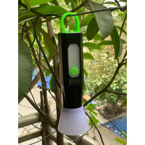 Đèn pin Ly-31 , zoom xa toả , có đèn led cob trên thân , sạc tyce C và có cả sạc năng lượng mặt trời , kèm tản sáng .