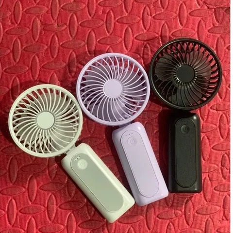 Quạt cầm tay M2 siêu mạnh khủng khiếp , dung lượng pin 4000mah , động cơ phản lực, gập để bàn tiện lợi