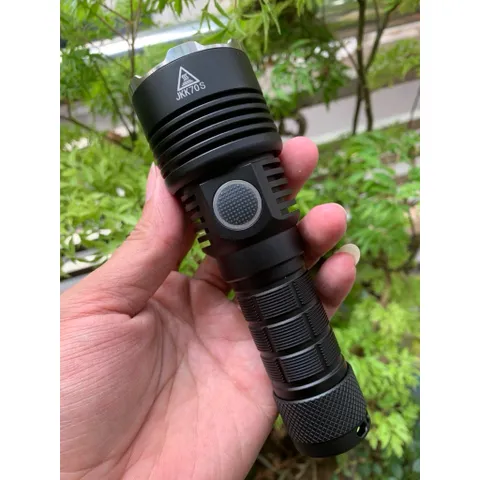 Đèn pin Jkk70s , led sfq75 , sáng 4500 lumen , chiếu xa 400m , kèm pin 21700 , 5000mah